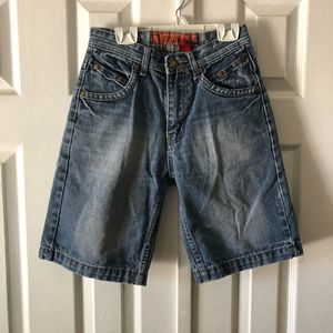 6/$20 Roadblock blue denim washed long jean shorts size 8